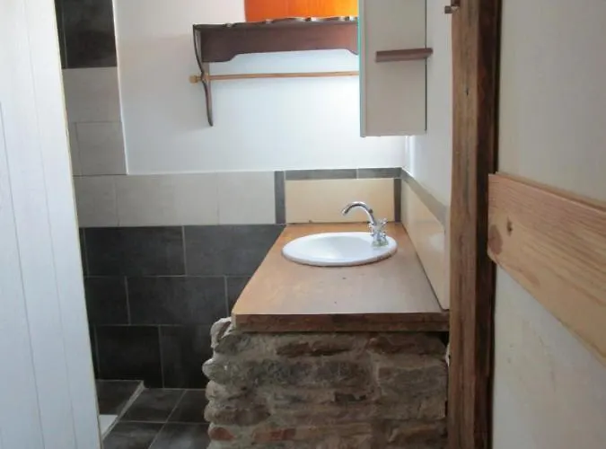 Le Pré De La Fontaine *